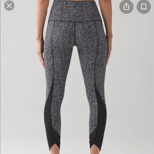 Lululemon wunder under laser cut leggings